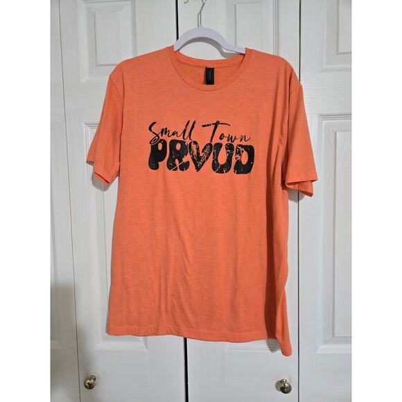 Gildan large women's "Small town proud" printed soft style basic tee - Picture 1 of 7